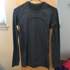 Lululemon swiftly shirt. Size 6. Gray.